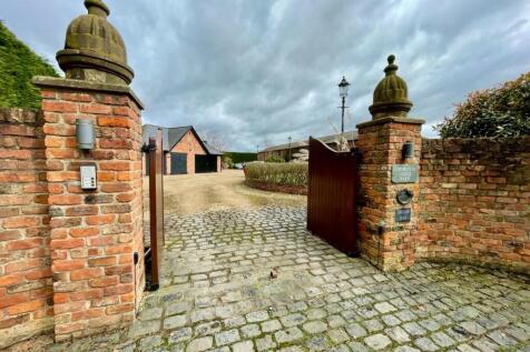 GATED ENTRANCE