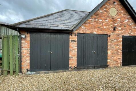 DOUBLE GARAGE