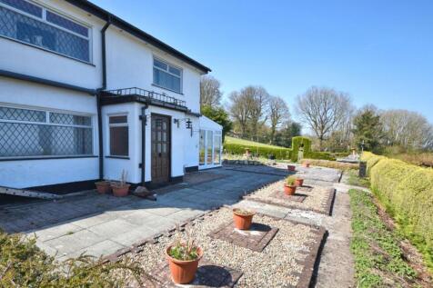 ACCOMODATION COMPRISES