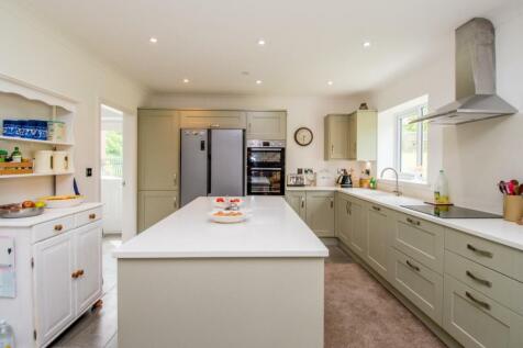 KITCHEN/DINING/FAMILY ROOM