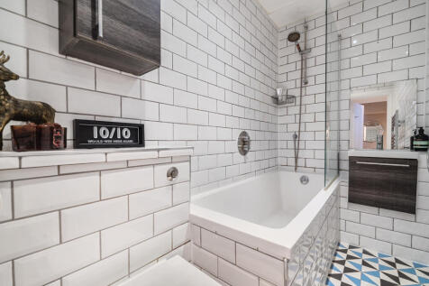 1369572-13-690895...