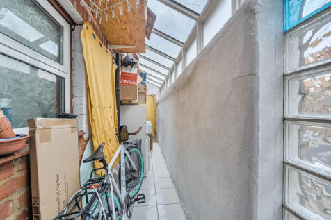 1403740-17-69738b...