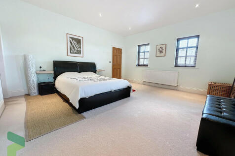 Coach House2