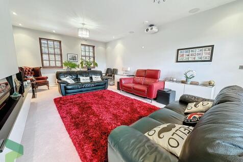 Coach House40