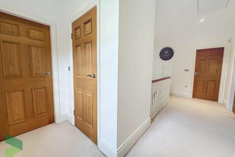 Coach House12