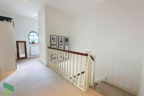 Coach House13