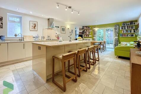 Kitchen. Dining. ...