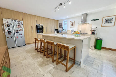 Kitchen. Dining. ...