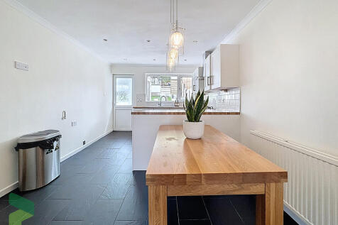 Queensway33