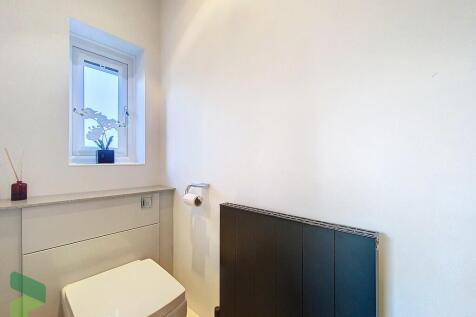 Cloakroom / WC