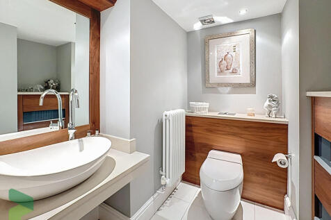 Cloakroom.WC