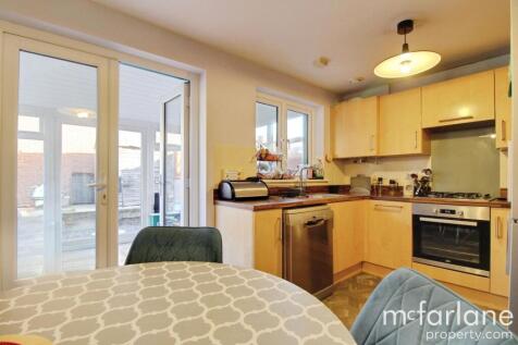 Kitchen &amp; Dining Room