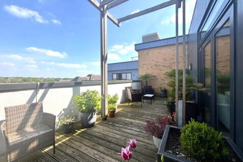 Communal balcony_1.jpeg