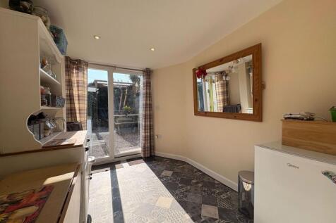 Ground Floor Reception