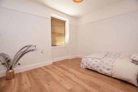 Ground Floor Bedroom/Reception Room