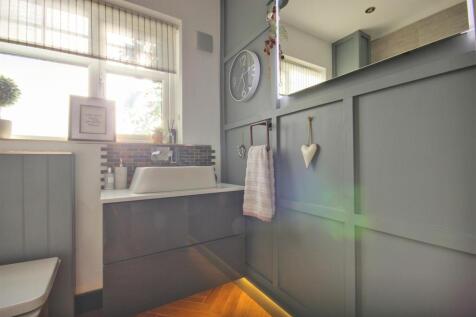 Swinemoor Lane (36).jpg