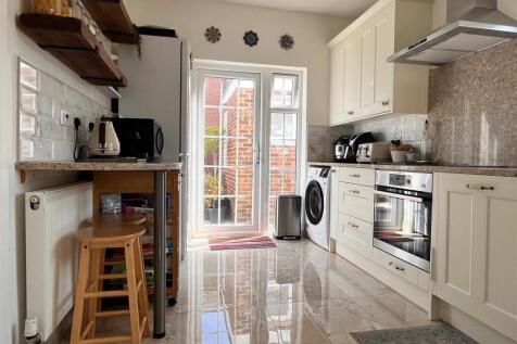 Kitchen 4.jpg