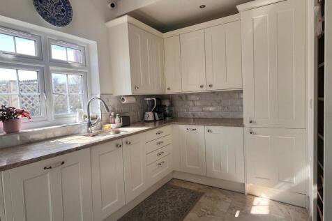 Kitchen 3.jpg