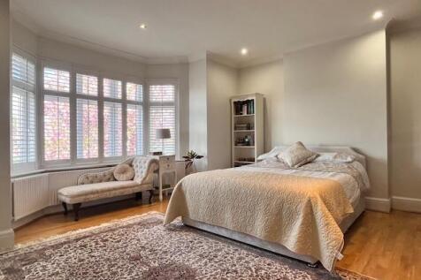 Bedroom 1 - master.jpg