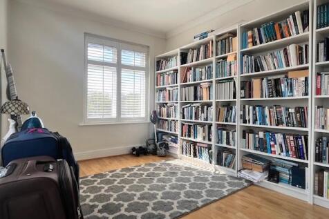 Bedroom 4 - 2.jpg