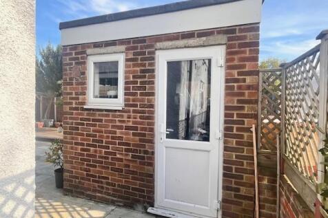 outbuilding.jpg