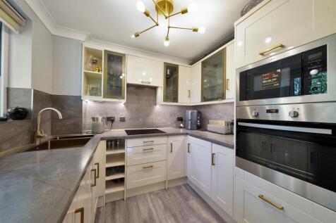 Flat 30, Bishops Court - 7TqvtqWHig3qCyzpzhl2.jpg