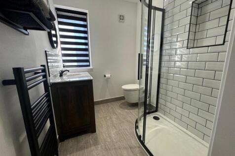 Bedroom One Ensuite