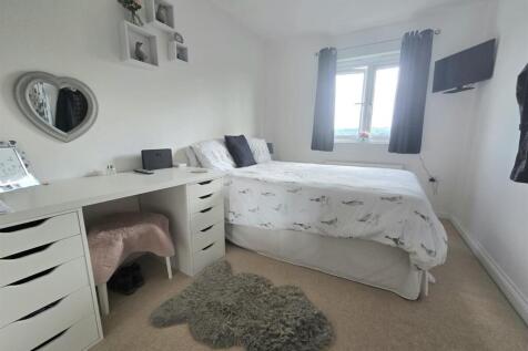 Bedroom 3.jpg