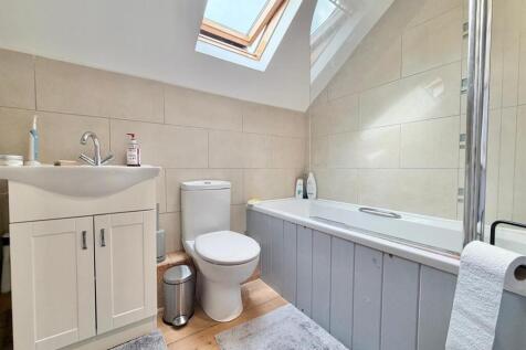 Annexe - Bedroom One En-Suite