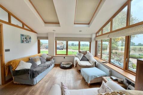 Main House - Garden Room