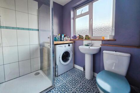 Shower Room / Utility Room