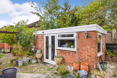 garage / summerhouse