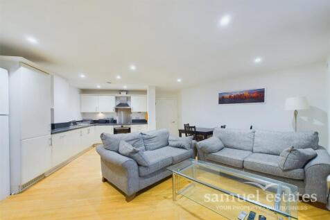 Living Room / Kitche