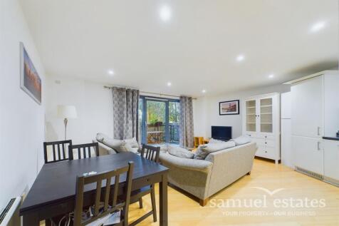 Living Room / Kitche