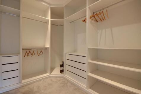 &#34;Walk in&#34; Wardrobe