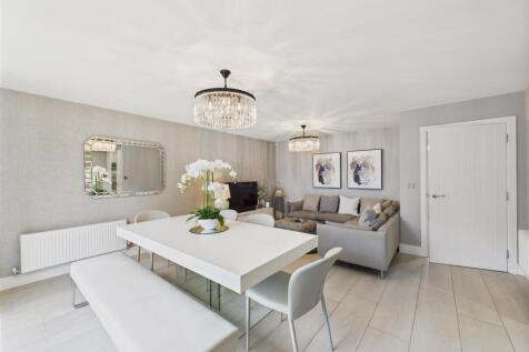 Living / Dining Area