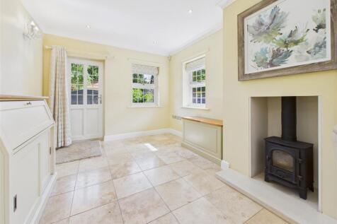 Reception/Dining Area