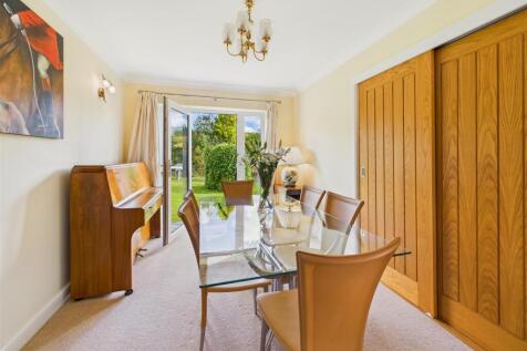 Bedroom 3/Dining Room