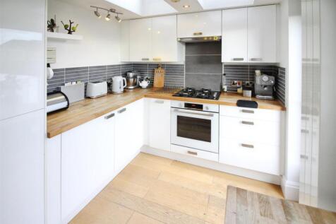 Fitted Kitchen