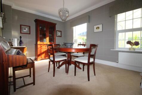 Dining room.JPG