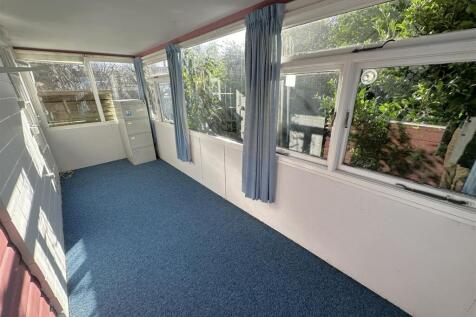 Lean Too Conservatory