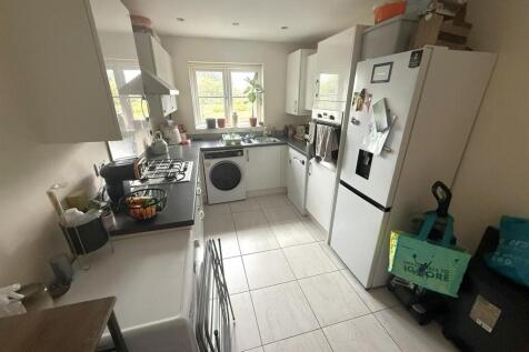 Modern Fitted Kitchen