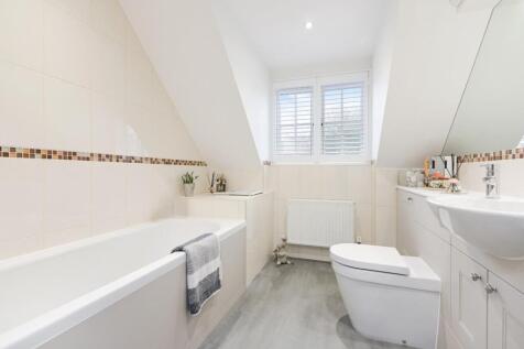 HIGHDOWN CLOSE,10 (10).jpg