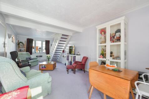 FERNDALE ROAD (10).jpg