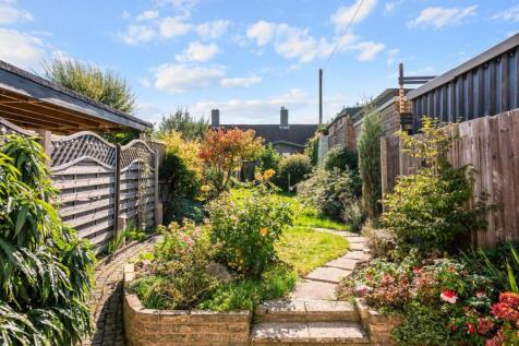 FERNDALE ROAD (13).jpg