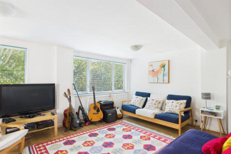 CAM01354G0-PR0547-STILL001