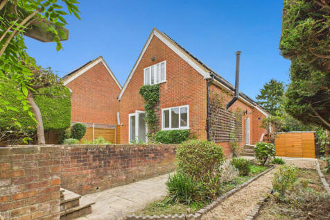 CAM02909G0-PR0499-STILL015