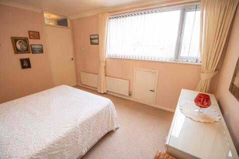 Bedroom 2 (Upper floor)