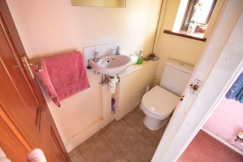 En-Suite to the Master bedroom 