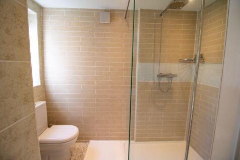 Family bathroom (Ground Floor)